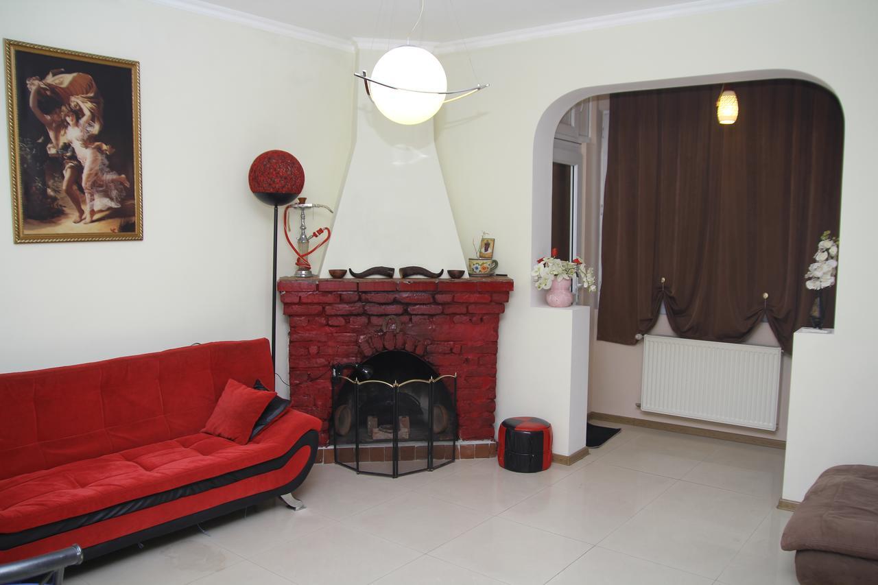 Guesthouse Different Tiflis Exterior foto