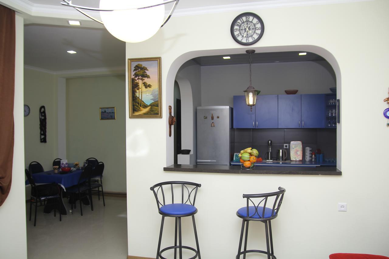 Guesthouse Different Tiflis Exterior foto