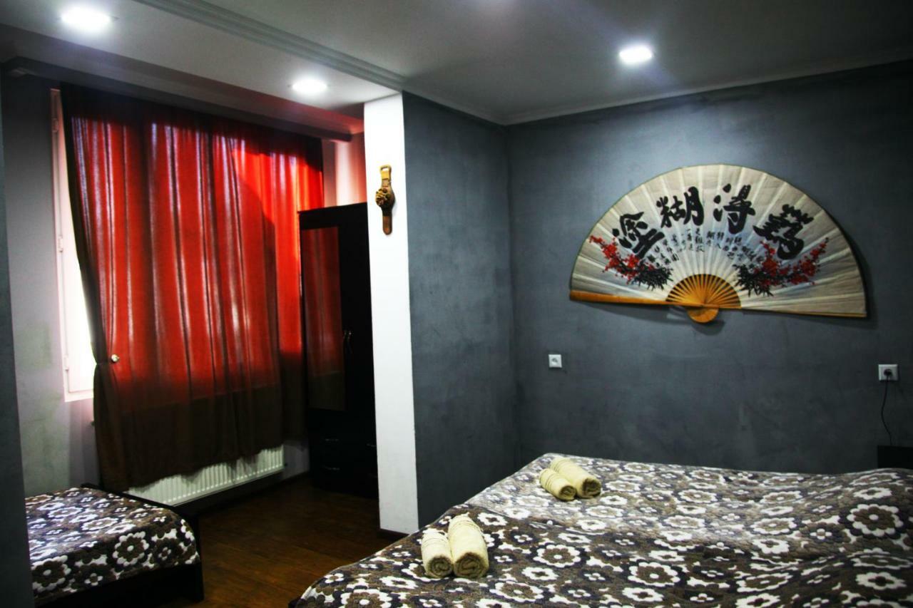 Guesthouse Different Tiflis Exterior foto