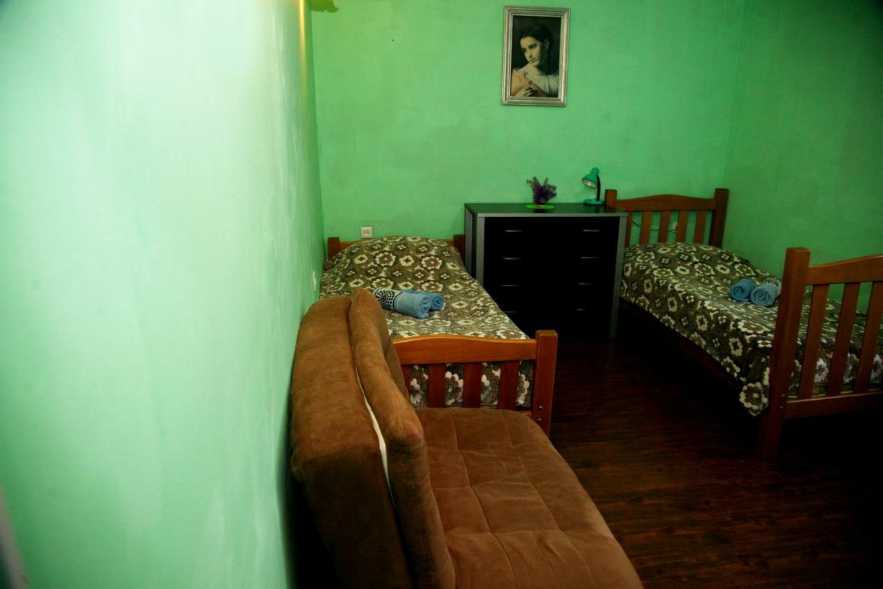 Guesthouse Different Tiflis Exterior foto
