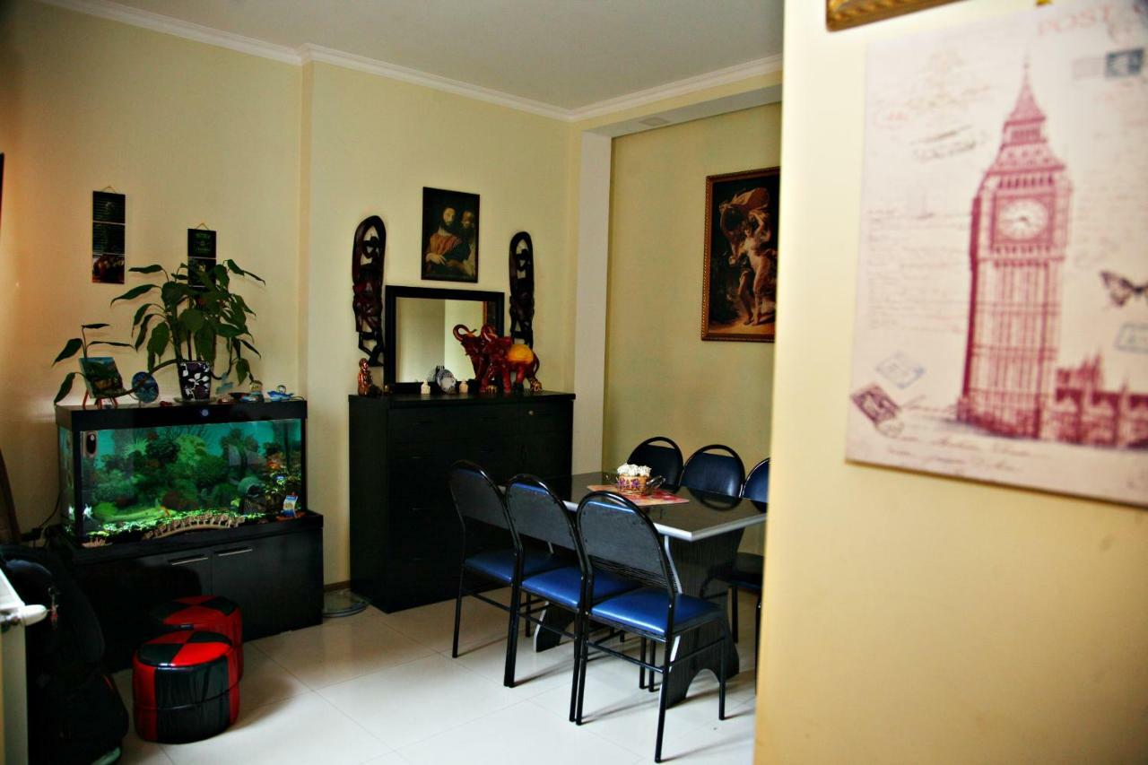 Guesthouse Different Tiflis Exterior foto