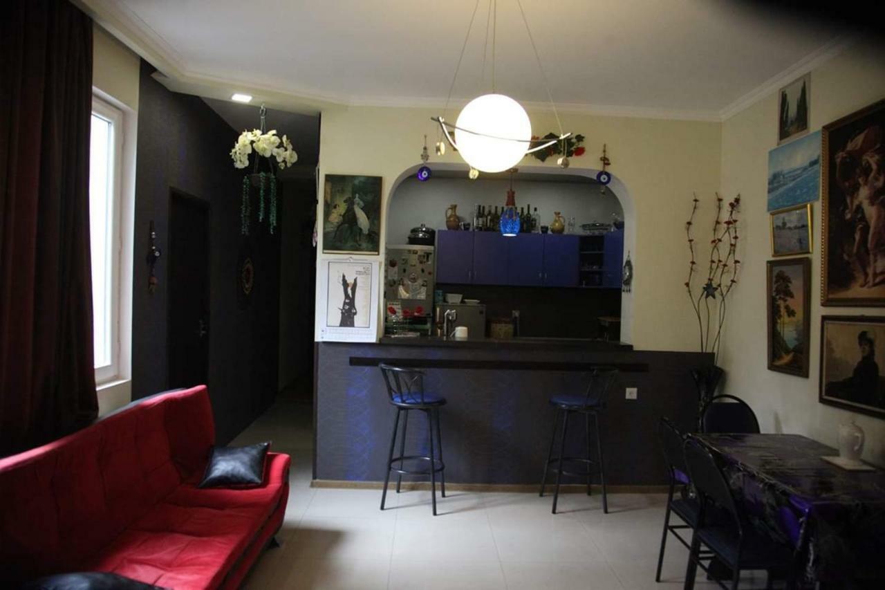 Guesthouse Different Tiflis Exterior foto